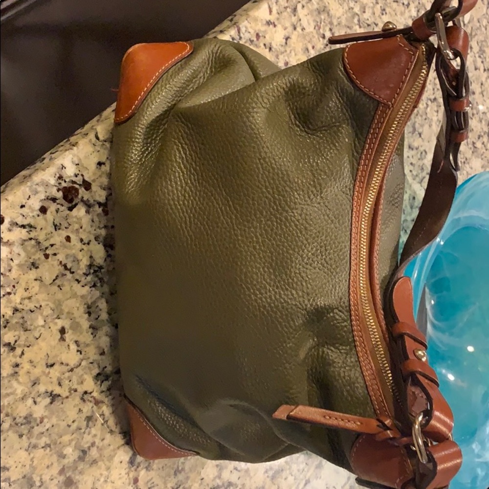 an army green Dooney & Bourke purse